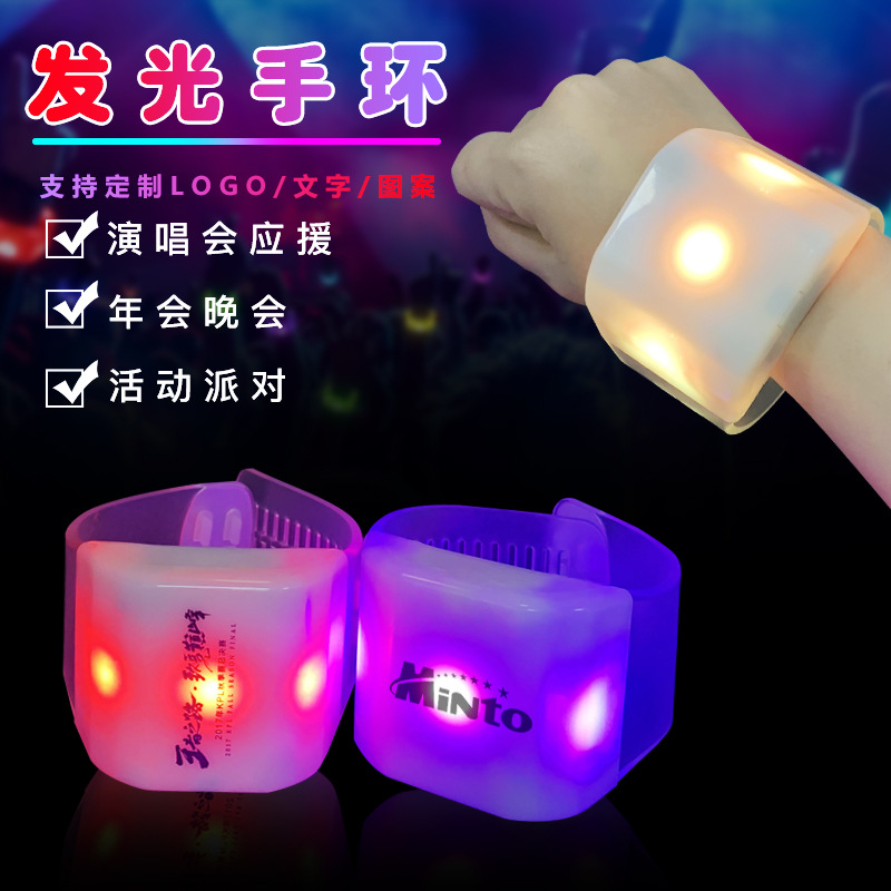 Flashing bracelet