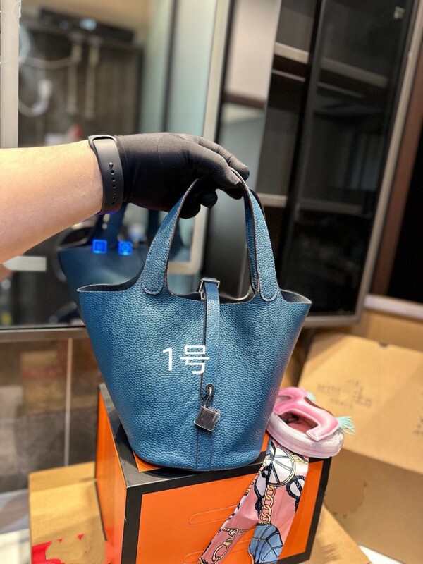 Litchi Pattern Tc Imported Genuine Leather Hand-Stitched Wax Thread Full Steel Hardware Handbag for Women European and American Fashion Bucket Bag