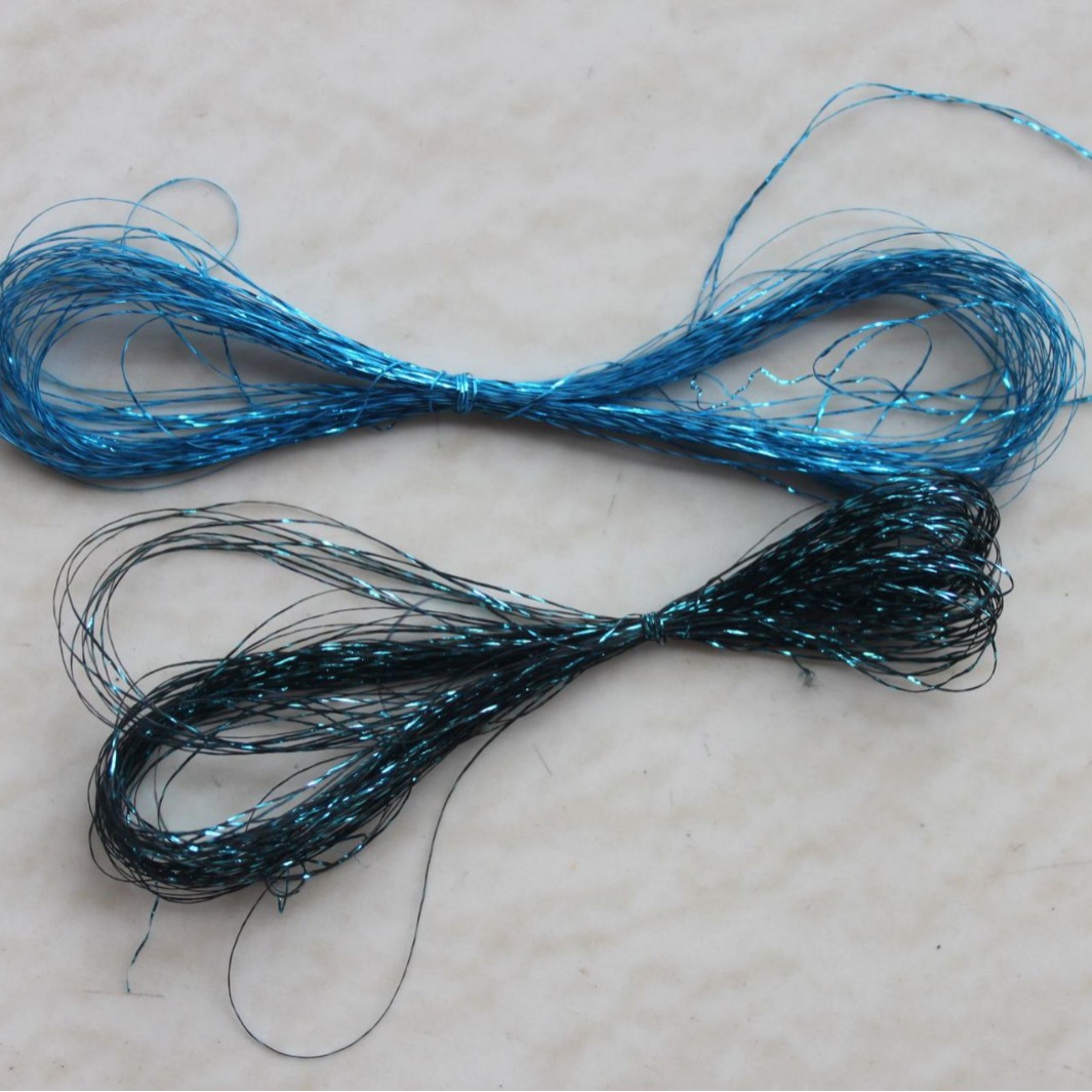 亮金丝条拧涤纶丝S捻大红铝箔丝Z捻湖蓝黑涤纶色丝混纺双色纱线