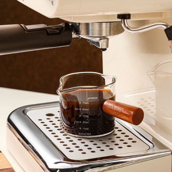 Creative wooden handle small milk cup glass small milk cup wooden handle milk jar mini coffee appliance ins style