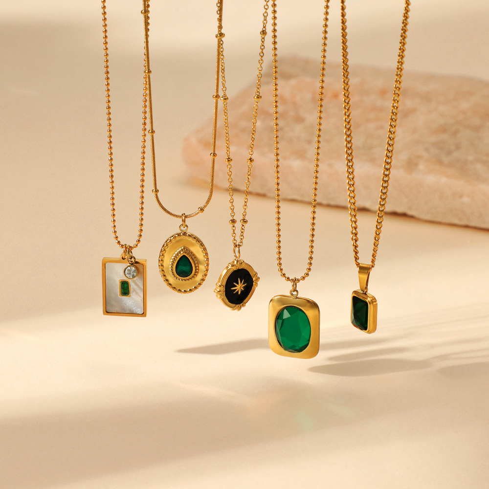 Collier pendentif émeraude style rétro nacre acier inoxydable_voghion.com