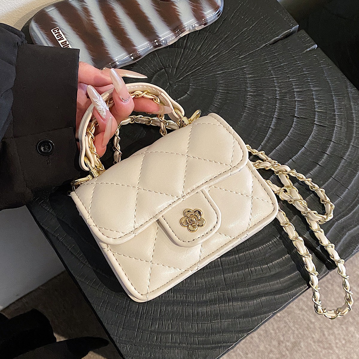 Sacs pour femmes, exquis, petit, parfumé, de grande valeur, pour enfants, à bandoulière, à la mode, motif diamant, mini sac à main, petit sac carré_voghion.com