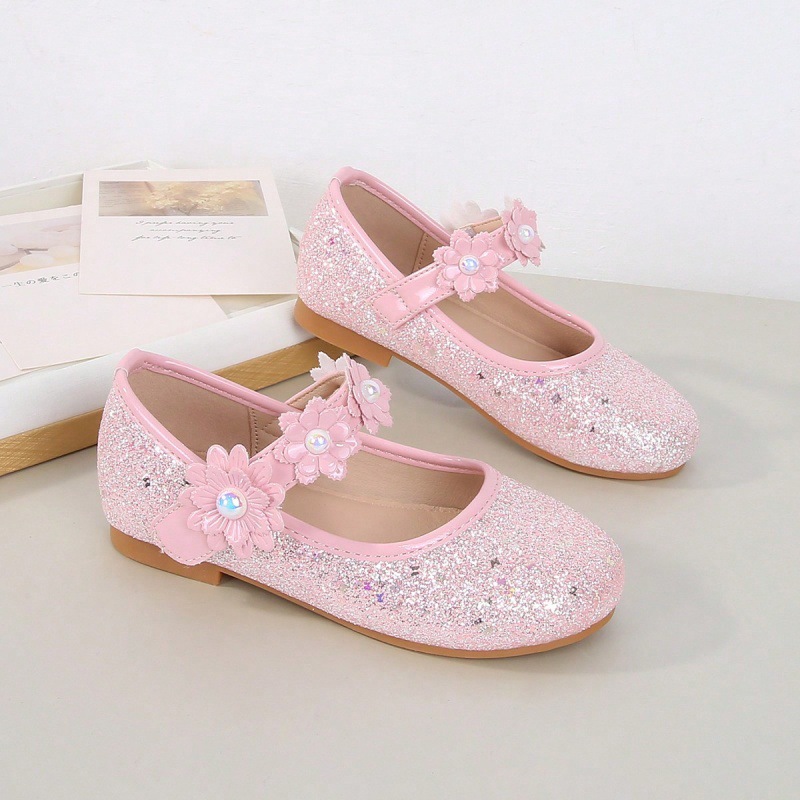 Children's Princess Shoes 2026 New Model Girls' Shoes with Soft Soles That Don'T Chafe the Feet, Suitable for Summer Daily Outings, Shiny Girls' Shoes