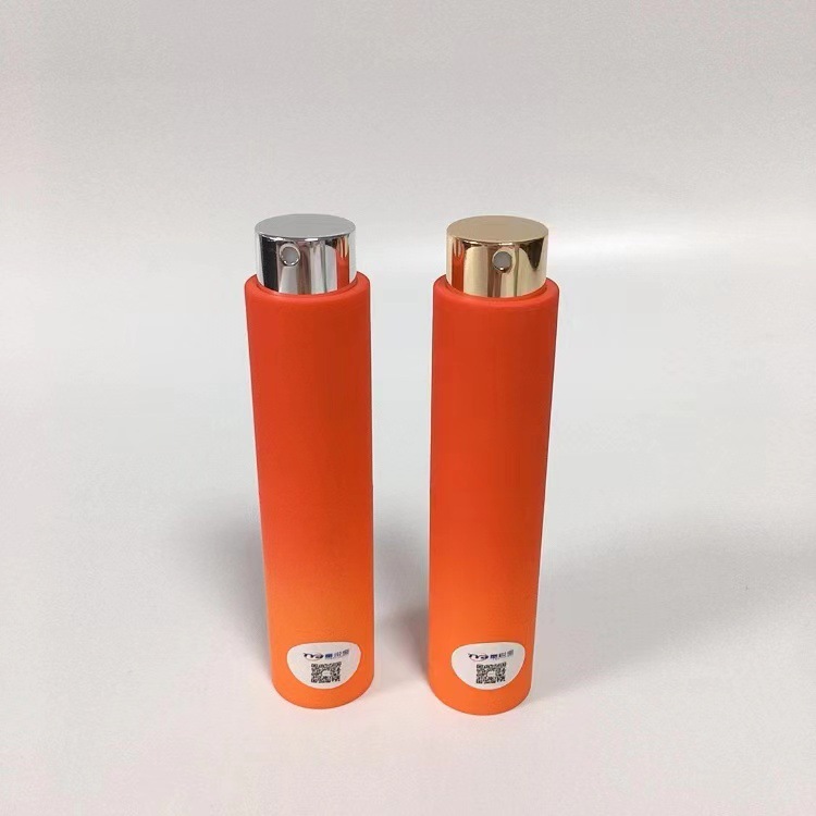 Fabricantes de botellas de perfume recargables telescópicas giratorias de 8 ml con pintura táctil y de color degradado, botellas de spray bucal, etc., en stock, entrega inmediata.