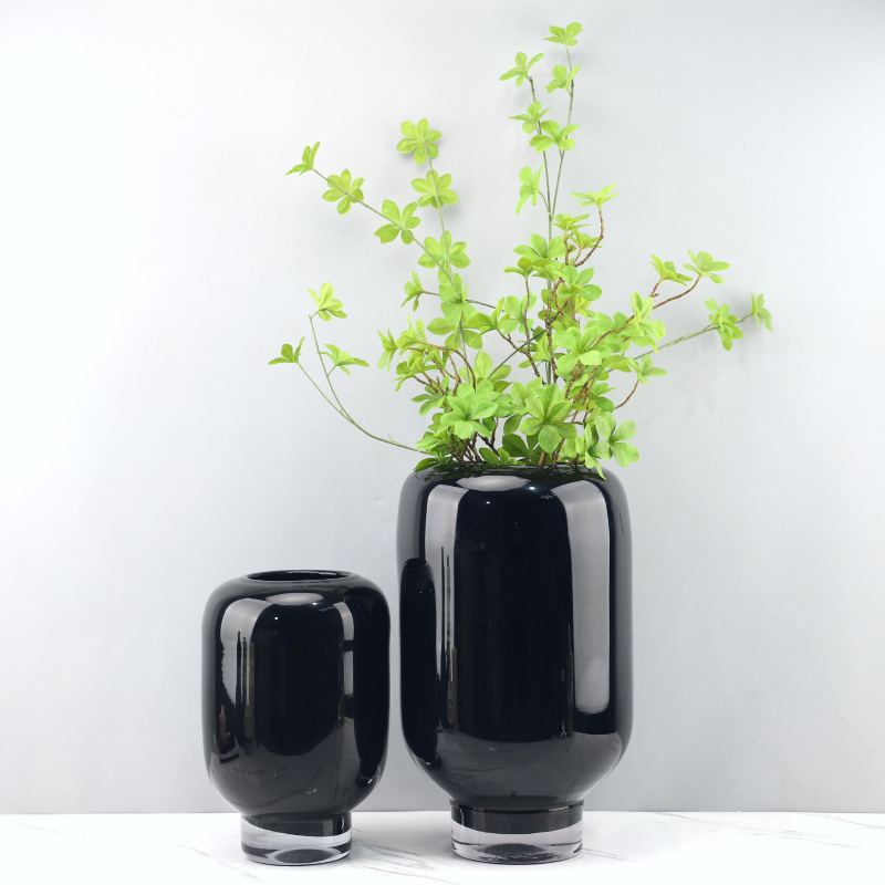 Minimalistic black decorative flowers