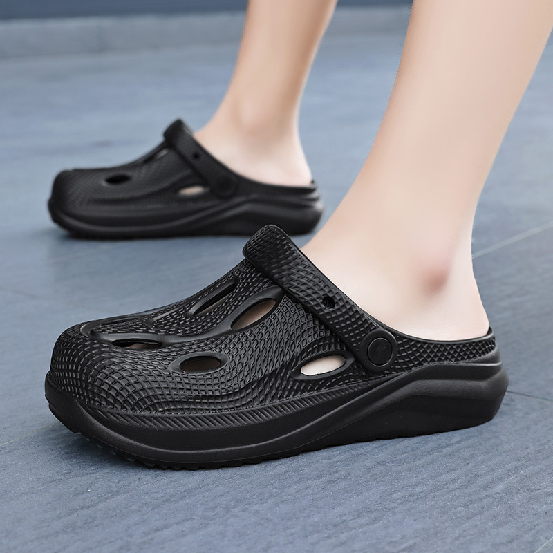 Moda casual todo-fósforo EVA ligero pisando mierda zapatos de hombre verano nuevo estilo de suela gruesa nuevo estilo Baotou zapatos con agujeros transpirables