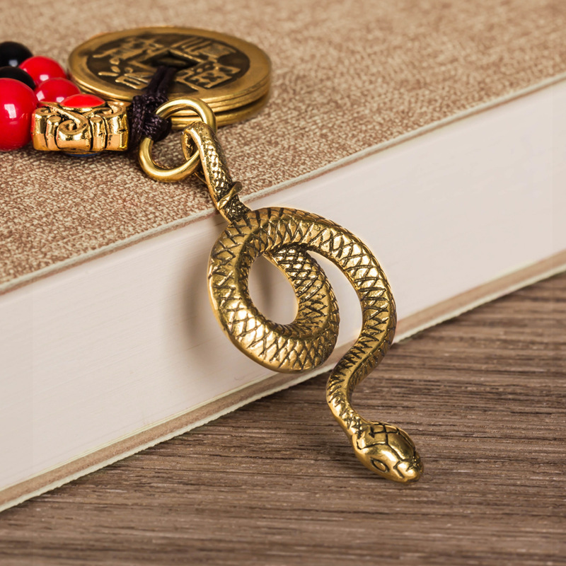Brass Zodiac Snake Brass Car Keychain Pendant Vintage Bag Hanging Ornaments Motorcycle Jewelry Key Chain
