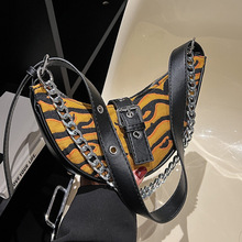 �羳�r��С���OӋ��ʯ�^�y�����L��Ӱ��r�Ђ��Ի��y朗l�μ��Ů