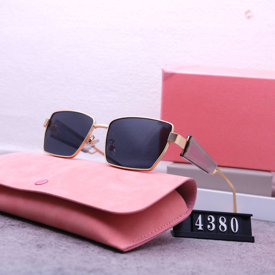 Neue 2024 Box Modische trendige Männer Frauen zeigen weiße und dünne Sonnenbrillen mit Advanced Sense_voghion.com