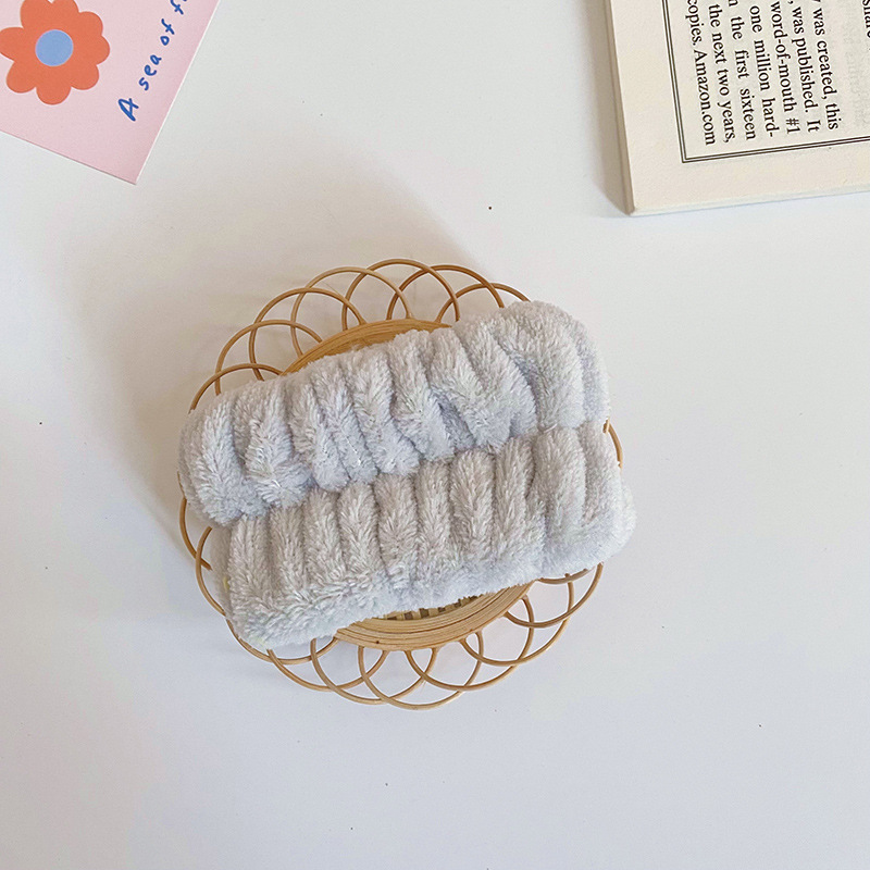 Traje de la correa de la muñeca de la banda del pelo de franela transfronteriza europea y americana Amazon mujeres antideslizante cara lavado diadema autoadhesivo semiacabado anillo de pelo