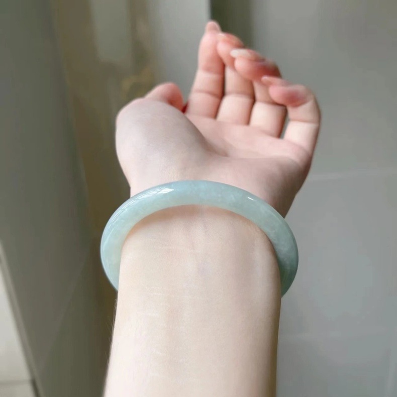 Vòng tay ngọc bích Miến Điện chính hãng phong cách quốc gia, dáng tròn mảnh leng keng chi tiết 5