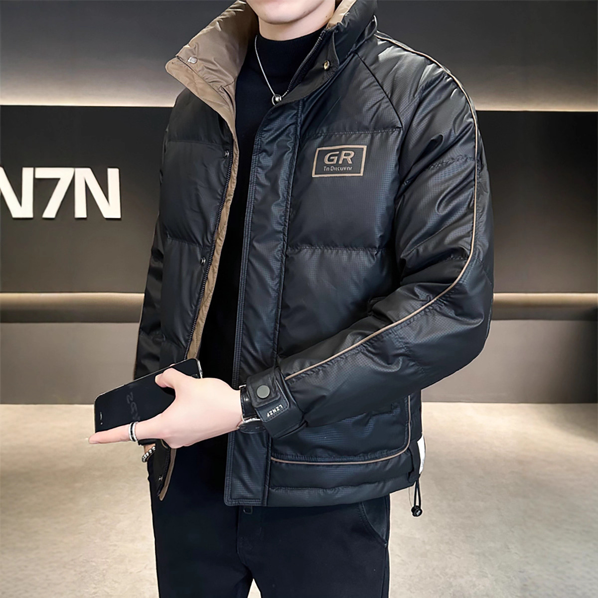 鸭绒羽绒服男士短款冬季2025新款潮牌痞帅高级感韩版立领加厚外套