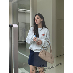 黄峥韩系爱心印花圆领长袖卫衣女2025秋季休闲百搭通勤上衣530919