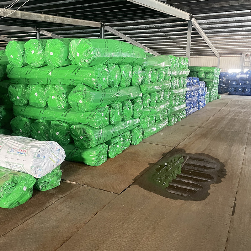 批发冷热水管道闭孔海绵管中央空调橡塑下水管工程铝箔发泡管壳