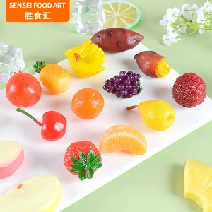 Маленькая реалистичная игра с едой, клубника из ПВХ, подвеска, аксессуар на рюкзак