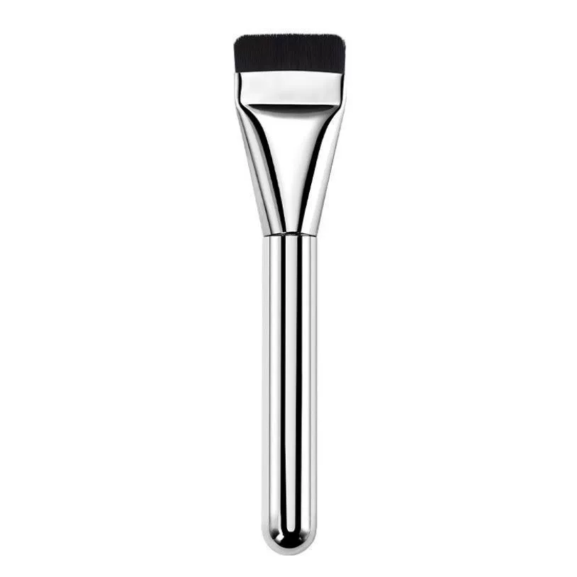 Foundation, light and thin makeup primer, concealer brush, no trace