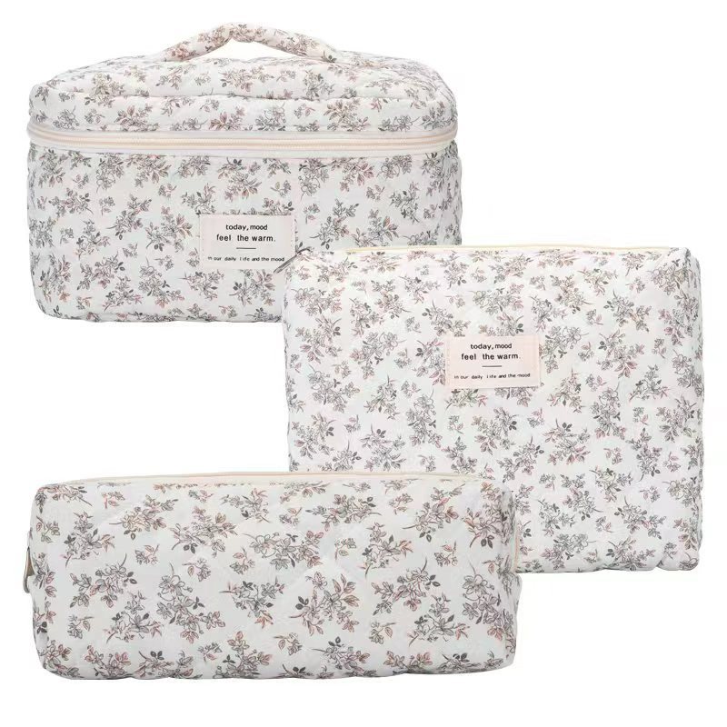 Bolsa de maquillaje portátil de gran capacidad de almacenamiento de flores pequeñas tela de algodón acolchada portátil flores lindas en estudiantes de viaje