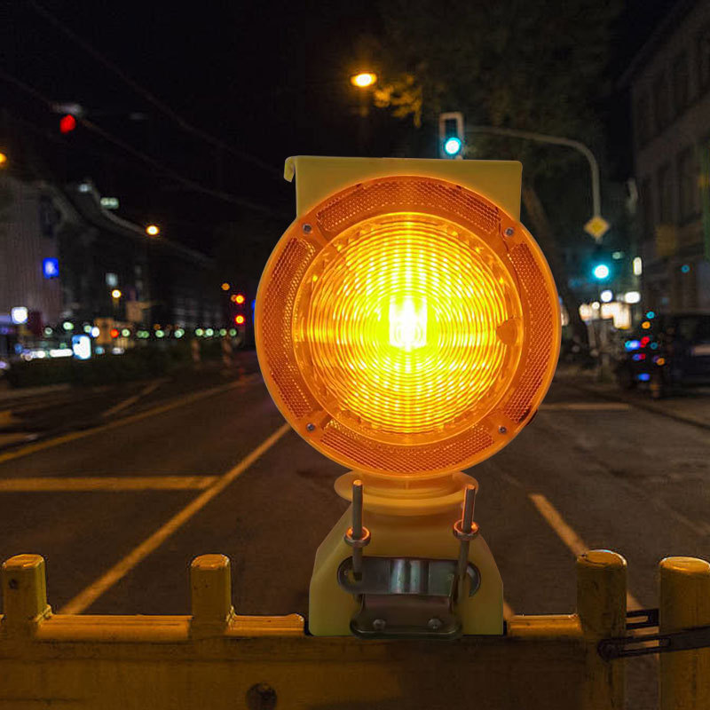 源头工厂直供太阳能LED警示灯夜间爆闪施工路障警告灯|undefined