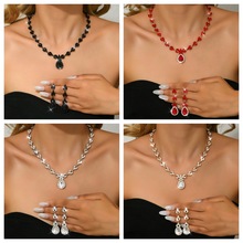 新款流行饰品水晶套装时尚百搭项链耳环套装新娘婚纱配饰跨境厂家