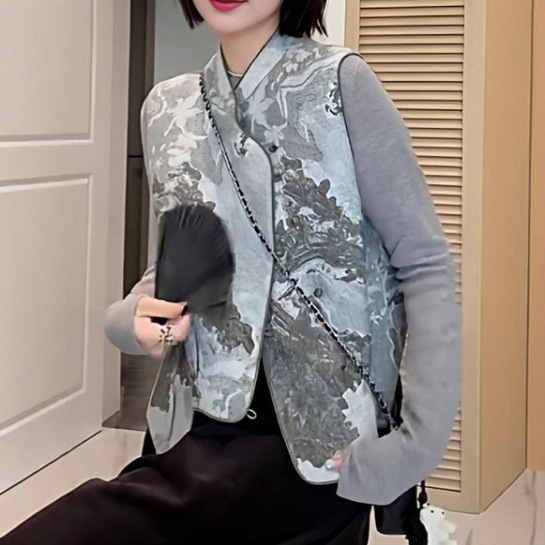 2026 Plus-Size Women's Fashion Design Stand-Collar New Chinese Style Sleeveless Vest for Plus-Size Women Unique and Exquisite Layered Top