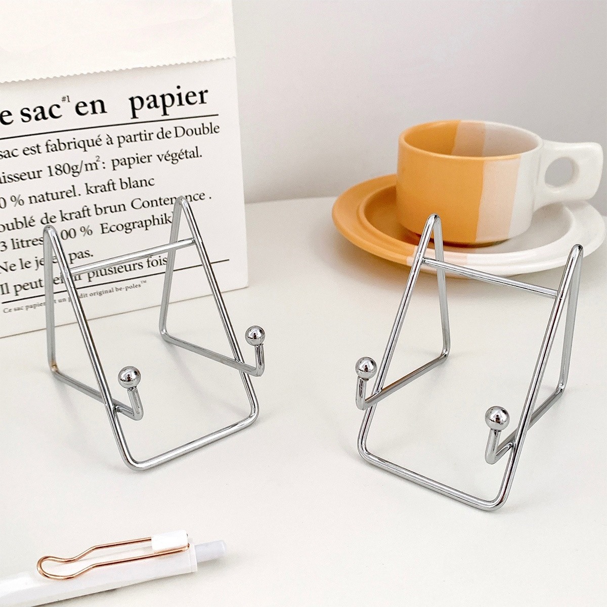 Creativo simple hierro teléfono móvil soporte escritorio perezoso dormitorio escritorio almacenamiento teléfono móvil soporte de metal rack