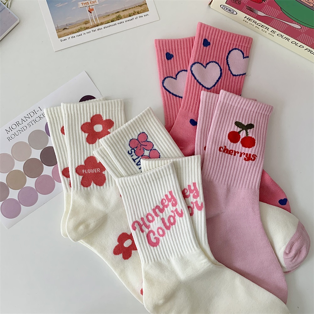 Women's Casual Japanese Style Sweet Letter Fruit Flower Cotton Crew Socks A Pair display picture 10