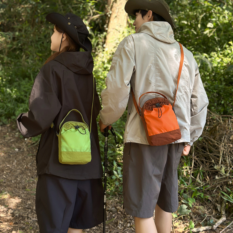 Travel Water Bottle Bag 2026 New Model Men's and Women's Handbag Outdoor Mountaineering Shoulder Bag Casual Sports Crossbody Bag