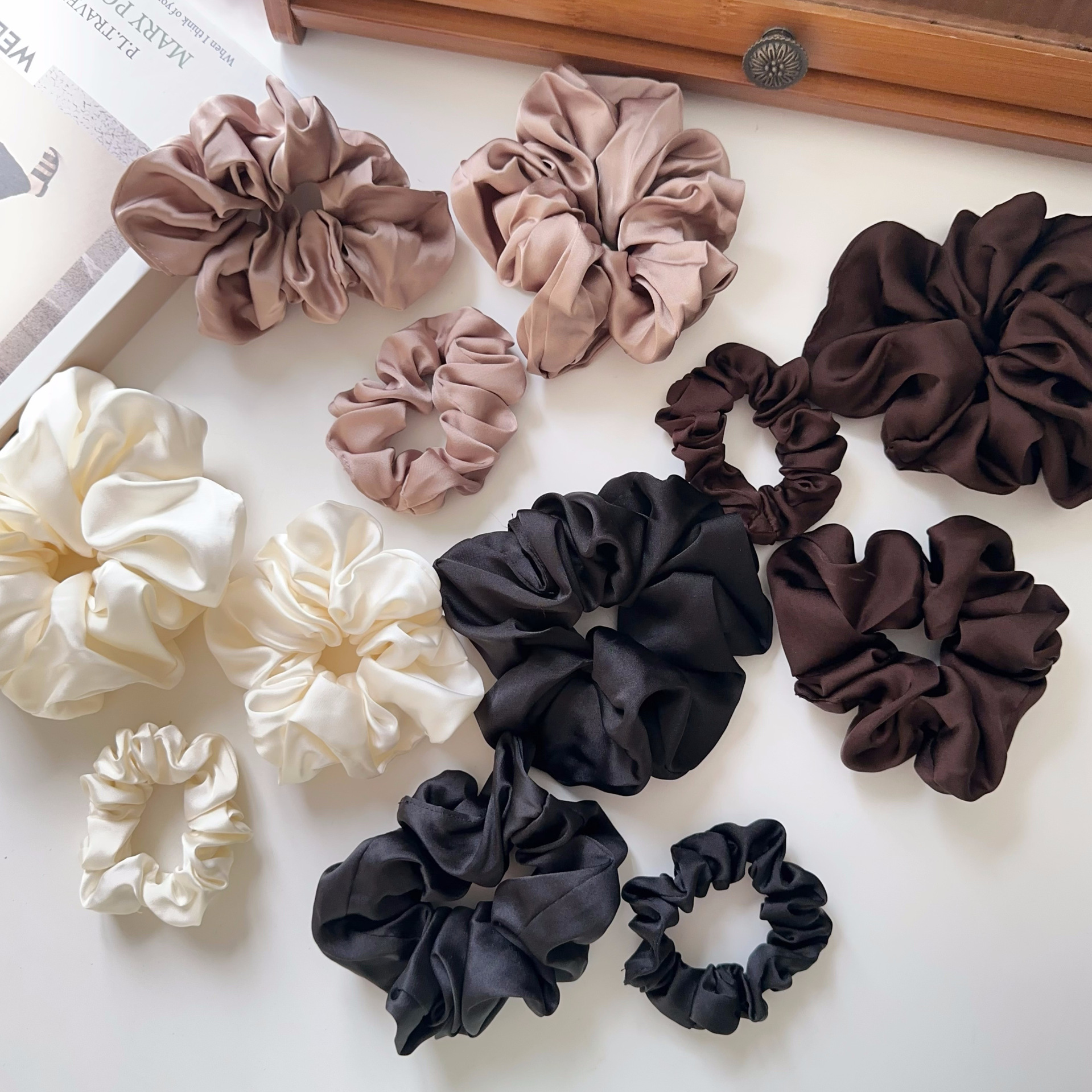 8g Weight Hair Tie Hair Accessories Type 1 Piece Quantity Holiday, Daily Occasion Solid Color Pattern Women's Gender Simple Style, Classic Style Style Women's Simple Style Classic Style Solid Color Cloth Hair Tie 2