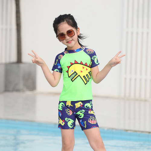 Children's swimsuit for boys, one-piece swimsuit for little boys, cute baby infant hot spring swimsuit, performance suit, with swim cap
