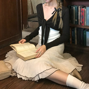 ��һ '������ɫ'�����Yϵ���L��ëᘿ���Ů���¿������@�����³�