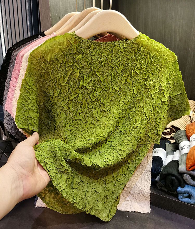 Áo thun ngắn tay nữ cổ tròn xếp li dập nổi kim cương, chất liệu cotton phối polyester, form suông thoải mái, phù hợp đi làm và dạo phố mùa hè — Màu hồng, Màu xanh lá, Màu mơ chi tiết 1