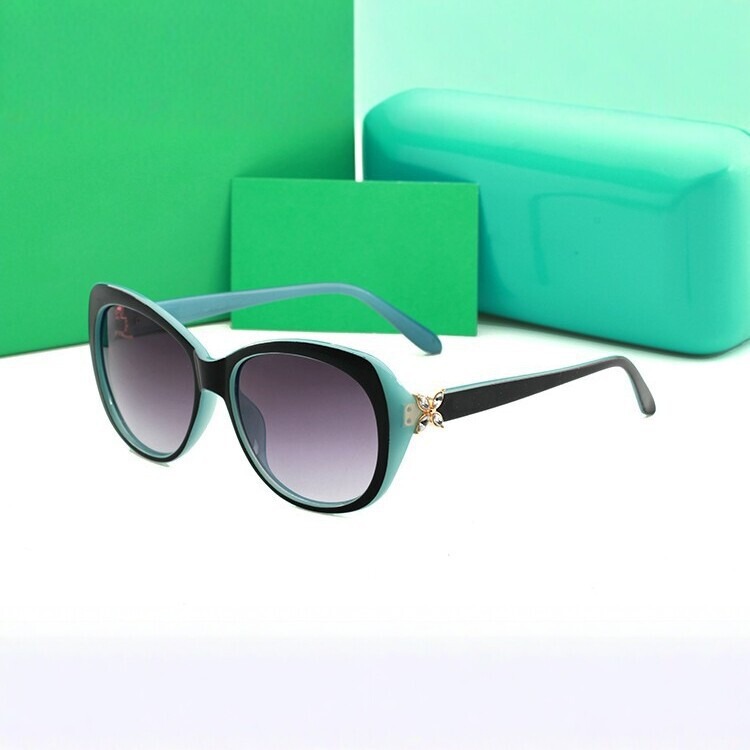 4048 New Style Cat-Eye Sunglasses for Women, High-End Diamond-Encrusted Sunglasses, Fashionable European and American Style Anti-Ultraviolet Sunglasses Wholesale 4048 New Style Cat-Eye Sunglasses for Women, High-End Diamond-Encrusted Sunglasses, Fashionable European and American Style Anti-Ultraviolet Sunglasses Wholesale