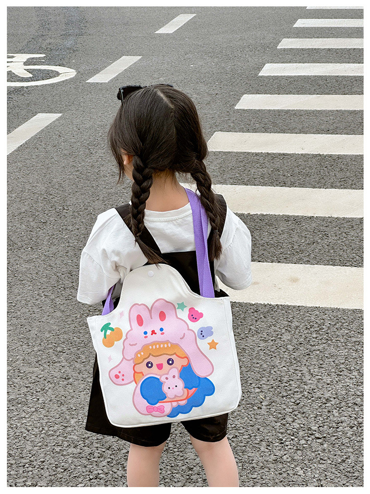 Wholesale cartoon canvas bags, female student tutorial bags, Japanese-style illustration large-capacity single-shoulder bags, cute hand-carry bags undefined