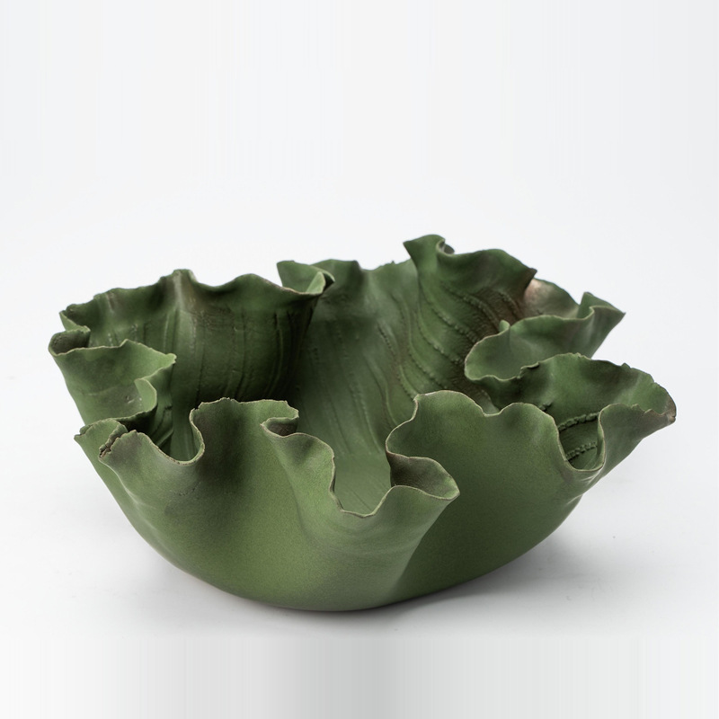 シンプルで現代的なビルの見本間の陶磁器の花瓶の装飾の果物の皿の置物の家の越境のデスクトップは花器を収納します。|undefined