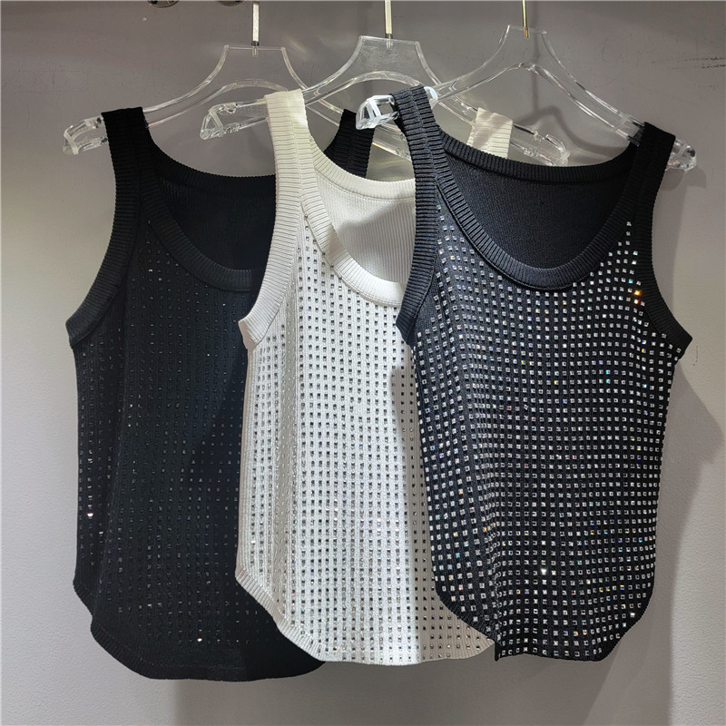 Blanco chaleco de perforación caliente chaleco de mujer de verano nuevo delgado interior con camisa de moda sin mangas