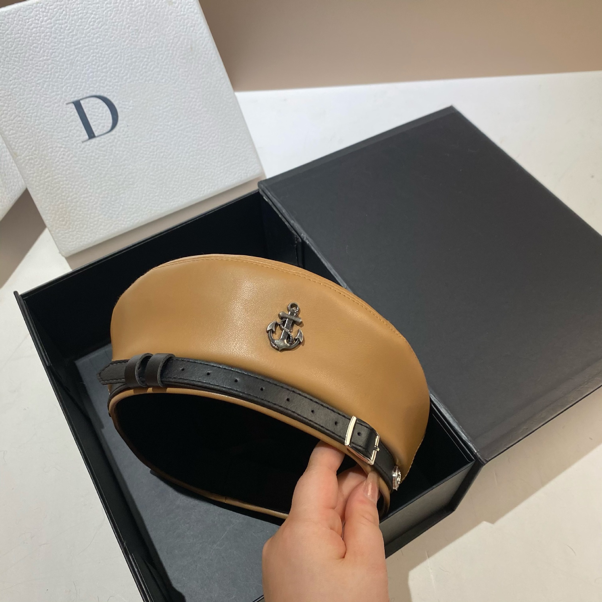 Original design fashion Europe and the United States personality British belt anchor bud hat men and women the same painter hat_voghion.com