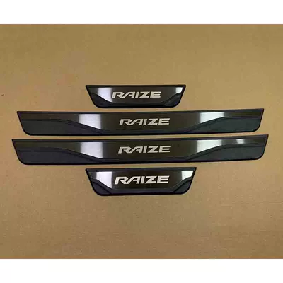 pedal, Dekorativ pedal başlıqları - raize-exterior-door-sill-strip-black-on-black