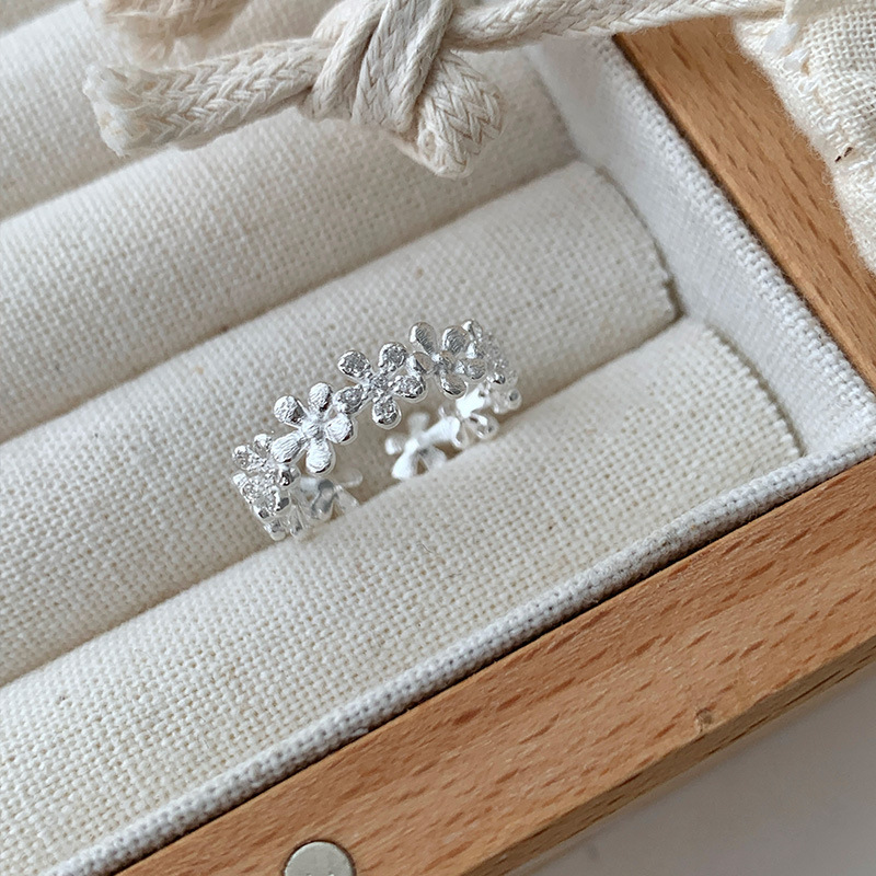 S925 Sterling Silver Brushed Full Diamond Flower Ring for Women, Ins-Style Personality Fashion, Commuter Elegance, Minimalist Versatile Accessory S925 Sterling Silver Brushed Full Diamond Flower Ring for Women, Ins-Style Personality Fashion, Commuter Elegance, Minimalist Versatile Accessory