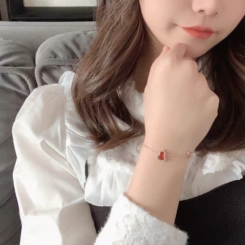 新商品の白貝の母の瓢箪の銀のブレスレットの女性のジルコンの軽くて豪華で優雅なファッションの簡単な気質のネットの赤い瑪瑙の手は飾ります。|undefined