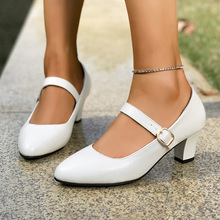 时尚一字扣带浅口尖头粗跟高跟鞋女2025春秋新款舒适大码单鞋女