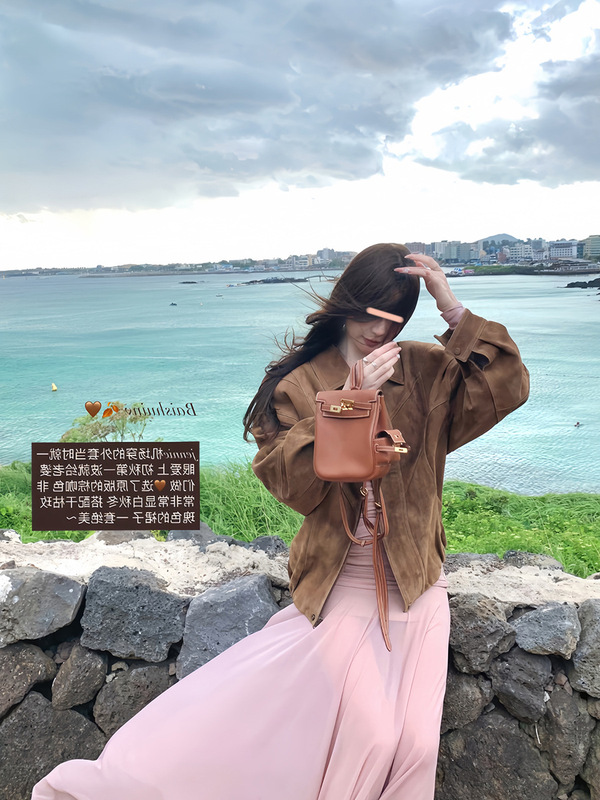 白水籹 济州岛欧尼 T恤+半裙套装女初秋氛围感温柔韩系气质套装裙|undefined