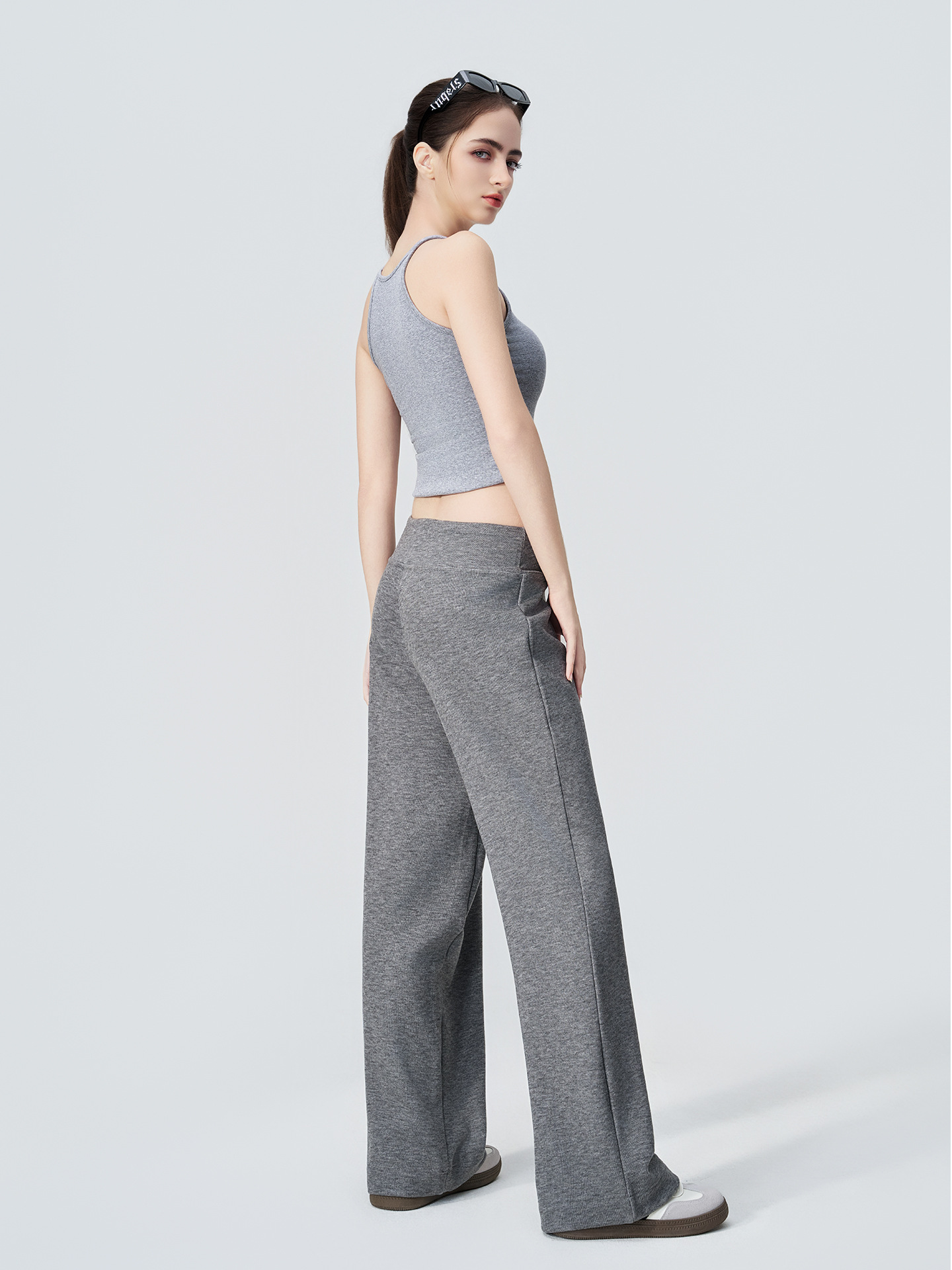 Pantalones de cintura alta y cadera vertical de pierna recta de caída image 2