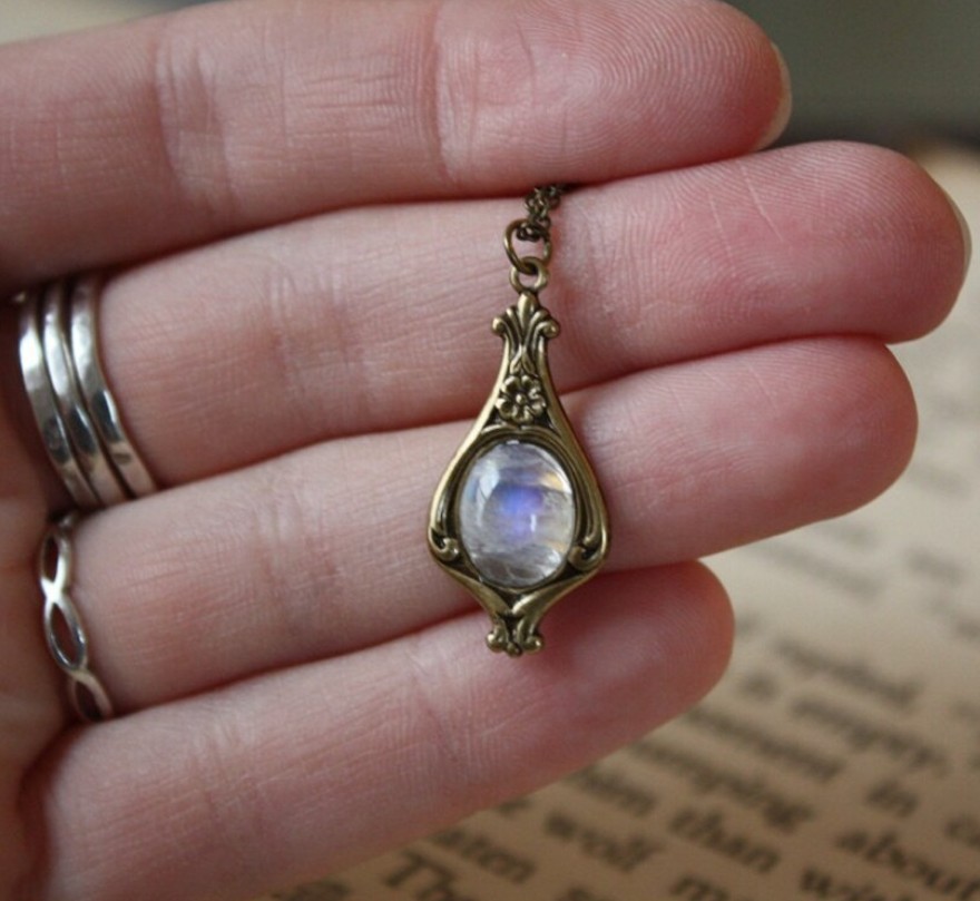 Wholesale Jewelry Retro Water Droplets Alloy Moonstone Pendant Necklace display picture 1