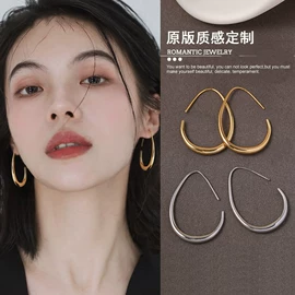 耳环;项链;耳钉