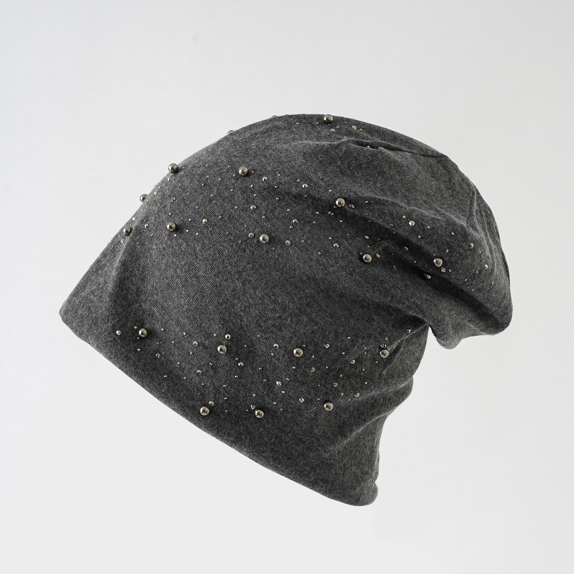 Gris oscuro