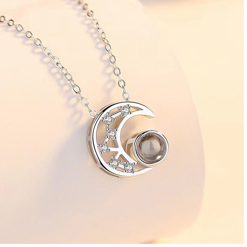 Elegant Lady Moon Copper Zircon Pendant Necklace In Bulk display picture 1