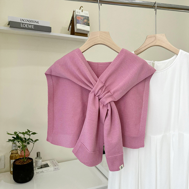 Mantón exterior de mujer 2025 nuevo estilo primavera y otoño a rayas de punto pequeño chal fino de gama alta a juego suéter camisa bufanda