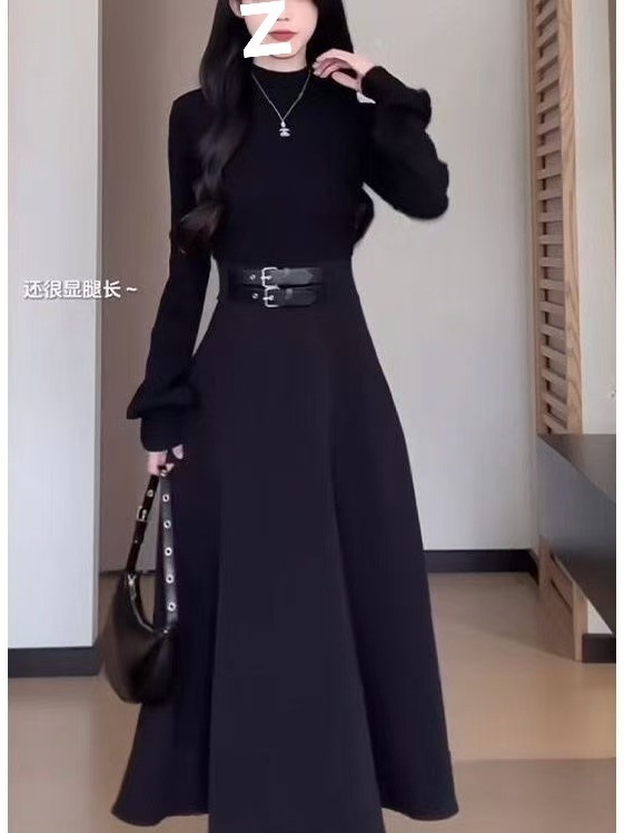 纯色高领小黑裙2025秋冬打底裙温柔显瘦收腰连衣裙修身长裙子女装|undefined