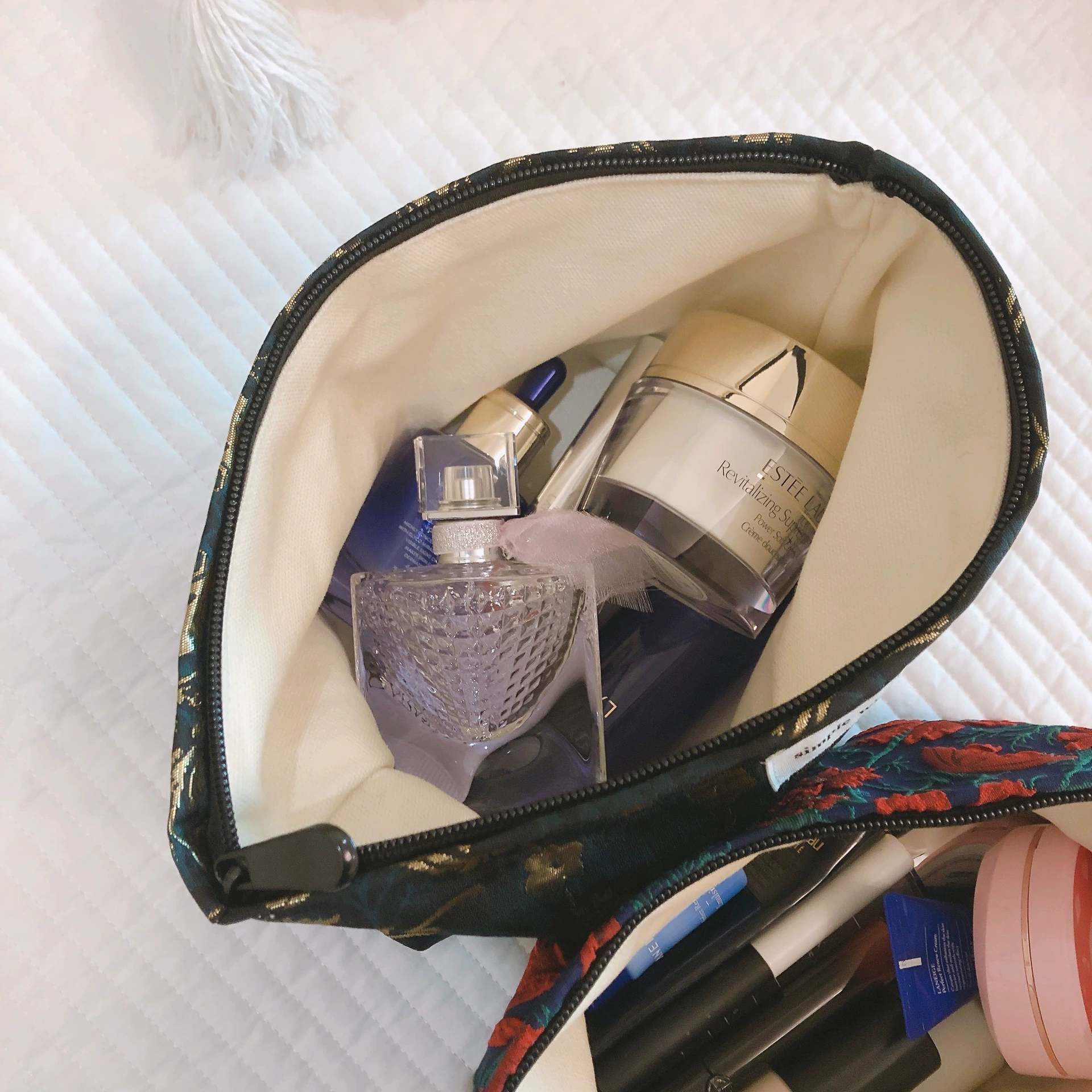 Косметичка, маленькая clutch-сумочка, система хранения для поездок