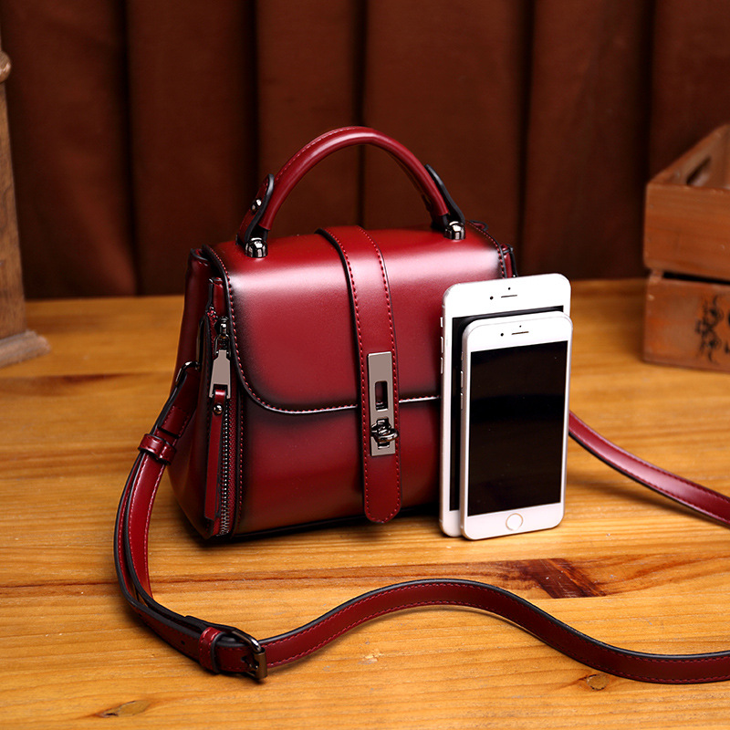 Women's Small Square Shoulder Bag Genuine Leather Retro Elegant Handbag Crossbody Bag Fashionable Small Square Bag - Thumbnail 2
